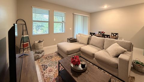 10805 Fanning Spgs Ct
