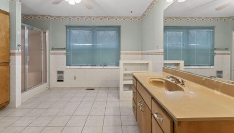 2572 Spring Valley Cir