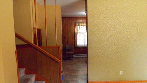 302 Mountain Gap Rd SE