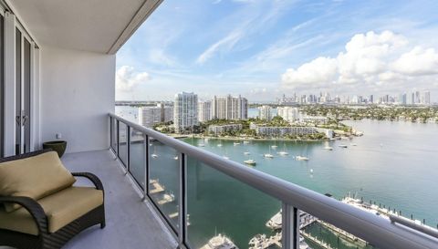 1800 Sunset Harbour Dr