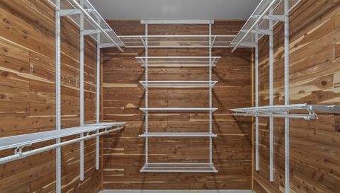 314 Lamplighter Ln SE