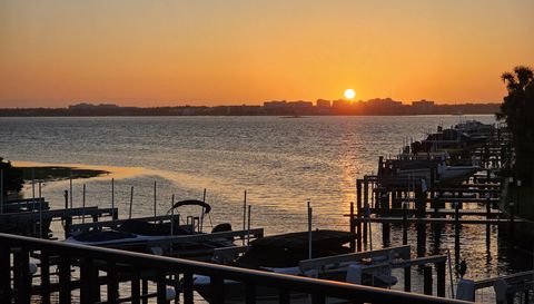 1581 Gulf Blvd #102N Clearwater