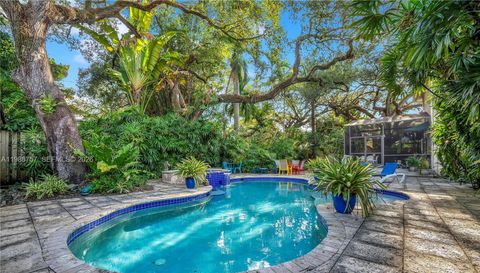 2496 - 2490 Abaco Avenue