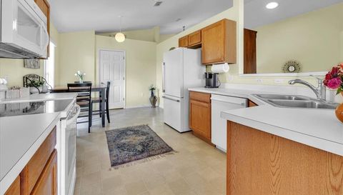 24483 LAKESIDE MANOR