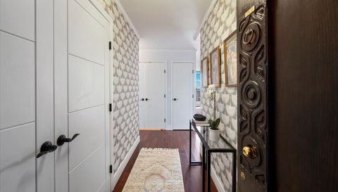 5855 N SHERIDAN Road