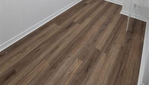 3600 Oaks Clubhouse Dr