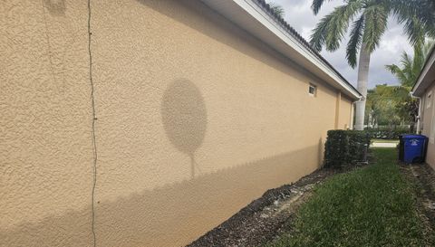 3264 Royal Gardens Ave