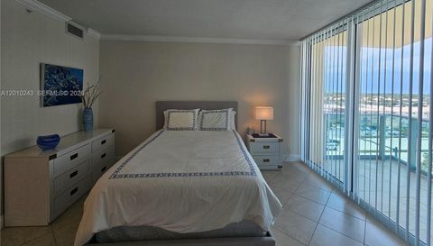2501 N Ocean Dr
