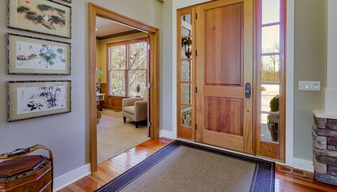 4209 N Oak Pointe Ct NE