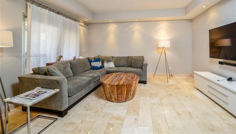 1413 Sunset Harbour Dr