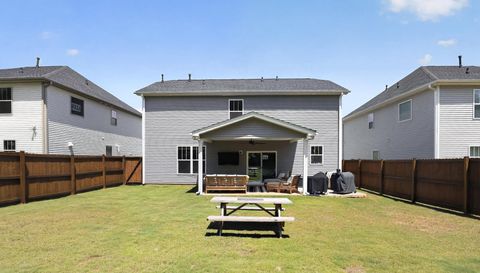 725 Dottie Ct