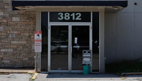 3812 N HARRISON Street