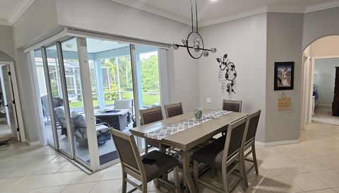 1884 Coconut Palm Cir