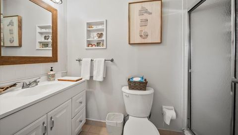 2100 S DAYTONA AVENUE