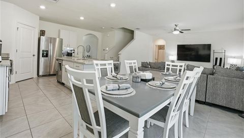 37 HICKORY COURSE CIRCLE