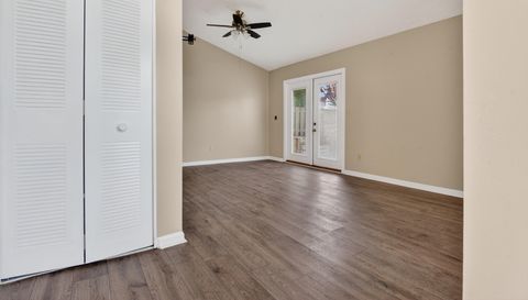 1464 A NE PINE LOG RD