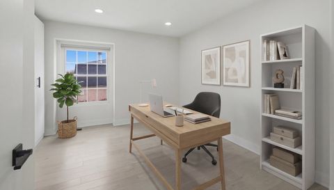 2198 N Oakbrook Circle