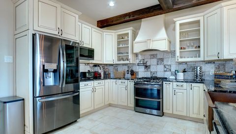 9033 Quarry Hill Ct