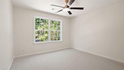 8 Overlook Ct