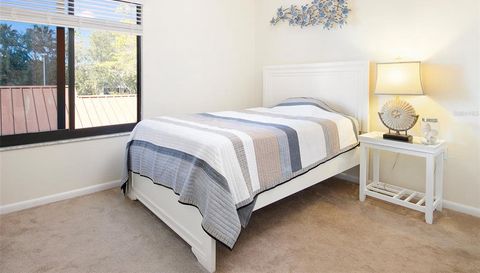 557 PINELLAS BAYWAY S