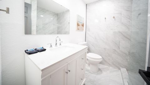 166 Bayside Dr