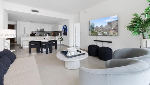 88 Sw 7th St