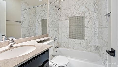 3900 N Pine Grove Avenue