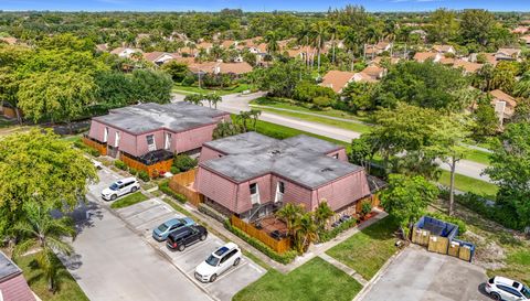 7496 Courtyard Run E