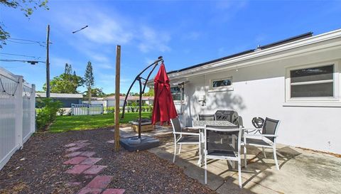 101 N MERCURY AVENUE