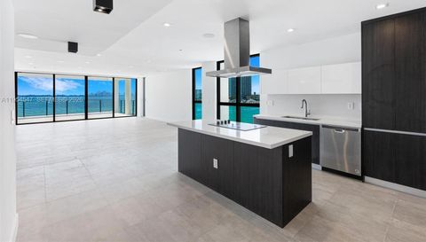 1930 Bay Dr Second Level Un