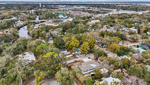 1102 E River Cove St