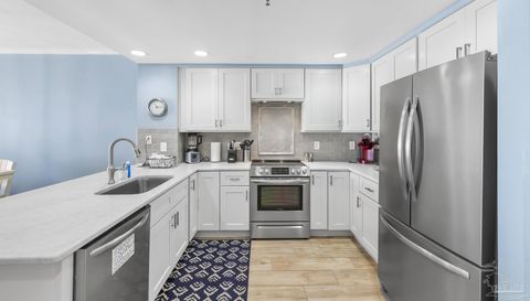 22 Via Deluna Dr