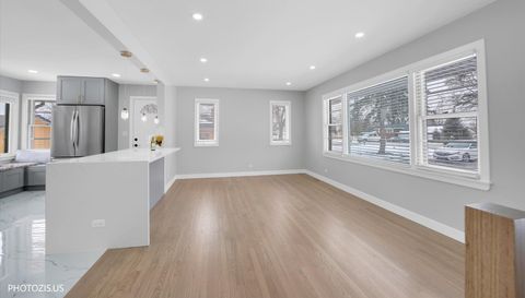 2N356 Prairie Avenue