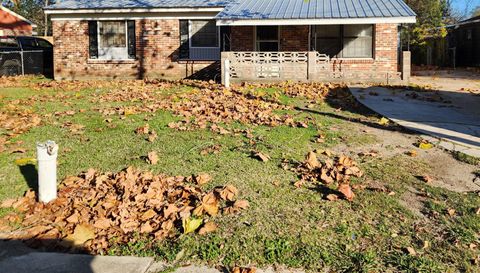 4008 Shelly Ln