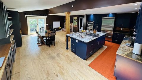 7 Joanne Ln