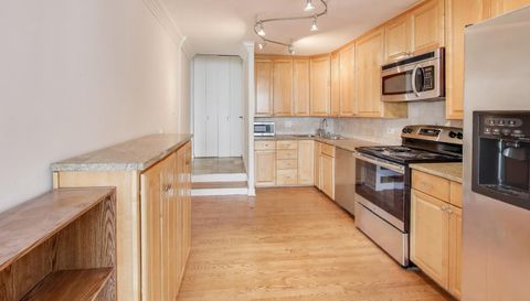 5733 N Sheridan Road