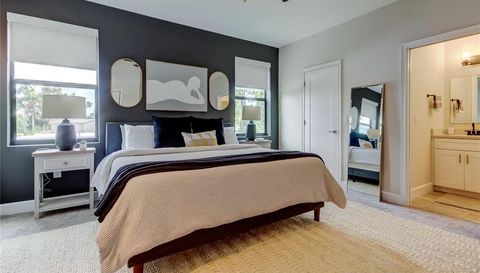 204 N MANHATTAN AVENUE