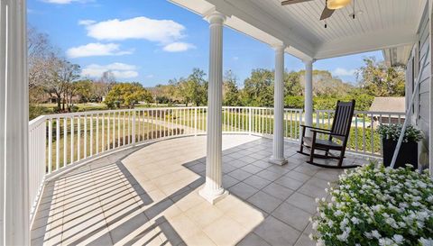 1006 Lake Cooper