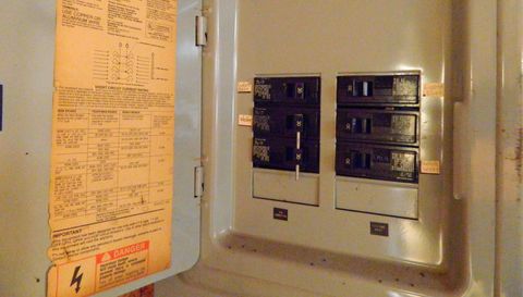 302 Mountain Gap Rd SE