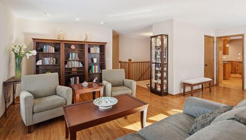 5833 Creek Valley Rd