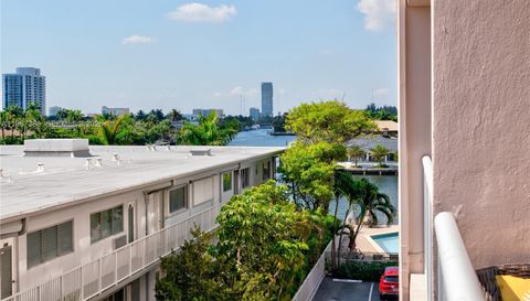 3161 S Ocean Dr