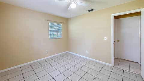 2301 NE 32nd Pl