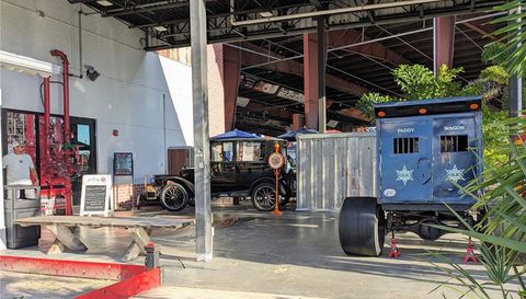 15144 HENNIPEN CIRCLE