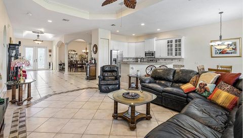 957 Greensward Lane