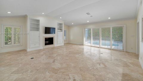 1037 Alfonso Ave