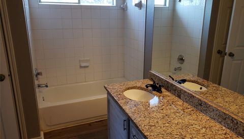 2205 Melissa Oaks LN