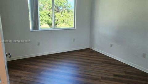 3600 Oaks Clubhouse Dr