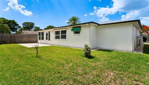 7234 LINCOLN PARK LN
