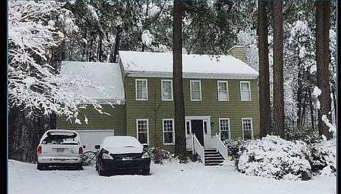 14 Striding Ridge Ct