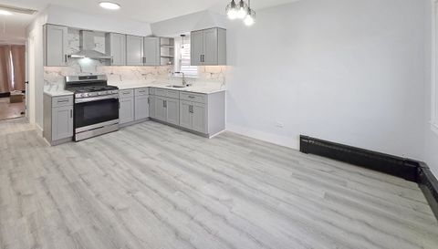 4743 S Keeler Avenue